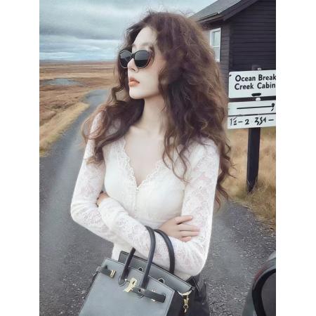 FA51326# 法式独特小上衣时尚洋气冷淡系高级感春秋款白色蕾丝V领上衣 服裝批發女裝批發服飾貨源