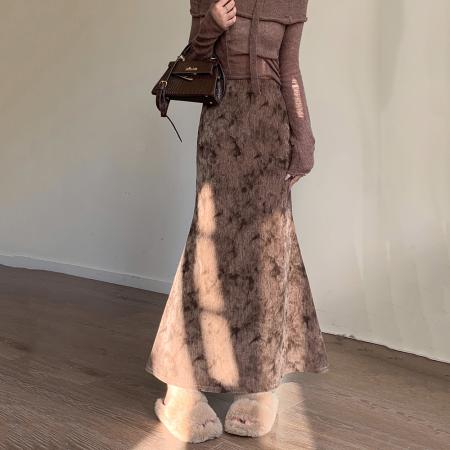 FA51370# 扎染丝绒半身裙女秋冬季新款垂坠感鱼尾裙高腰显瘦包臀裙 服裝批發女裝批發服飾貨源