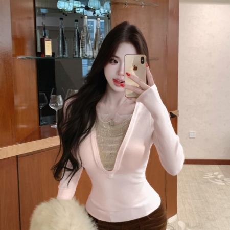 FA51397# 氛围感小心机V领闪钻针织衫修身显瘦早秋内搭外穿上衣秋冬 服裝批發女裝批發服飾貨源