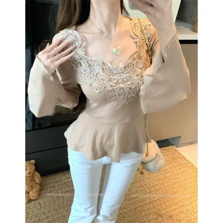 FA51461# 晚香玉温柔精致蕾丝领拼接显白亮色百搭喇叭袖上衣女 服裝批發女裝批發服飾貨源
