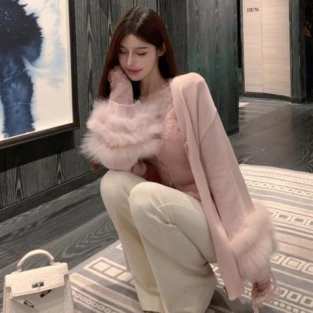 FA51470# 法式轻奢狐狸毛V领中长款针织开衫女秋冬显瘦气质白色毛衣外套 服裝批發女裝批發服飾貨源