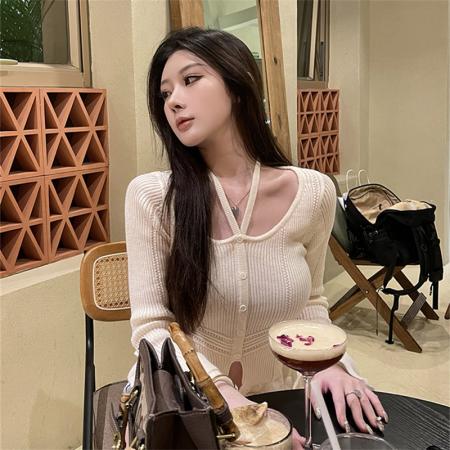 FA51471# 灰色挂脖针织衫女秋冬新款设计感修身内搭荷叶边长袖上衣 服裝批發女裝批發服飾貨源