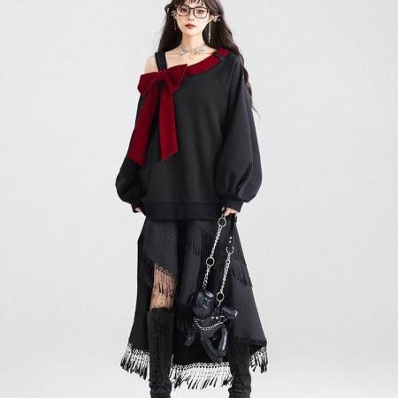 FA51530# 蝴蝶结少女girl薄款斜肩卫衣女秋季新宽松显瘦露肩别致独特上衣 服裝批發女裝批發服飾貨源