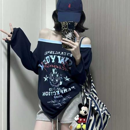 FA51532# 花生酱美式辣妹斜肩T恤上衣女字母印花宽松露肩薄款长袖罩衫 服裝批發女裝批發服飾貨源