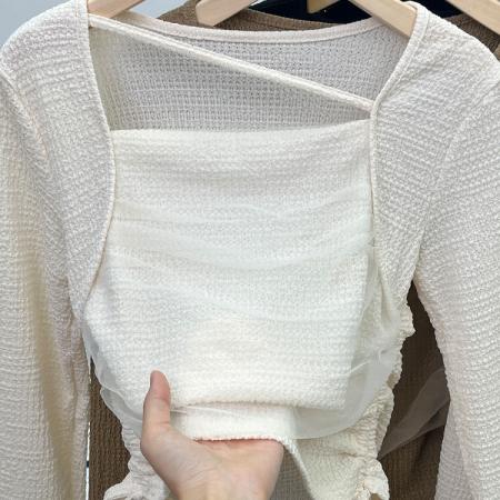 FA51539# 新款网纱打底衫甜辣褶皱网纱方领t恤女秋法式ins杏色上衣长袖内搭 服裝批發女裝批發服飾貨源