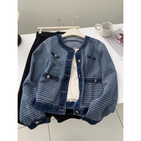 FA51559# 洋气复古小香风牛仔外套女时髦显瘦圆领小金扣短款上衣25秋季开衫 服裝批發女裝批發服飾貨源