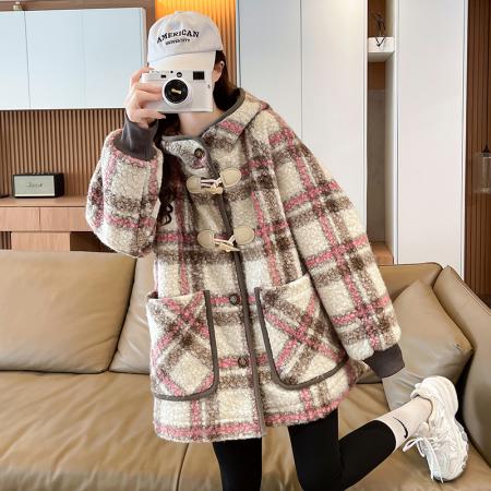 FA51576# 冬季新款加绒加厚羊圈呢羊羔毛韩版休闲宽松牛角扣国潮外套 服裝批發女裝批發服飾貨源