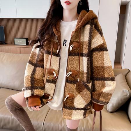 FA51589# 冬季新款加绒加厚羊圈呢羊羔毛韩版休闲宽松牛角扣国潮外套 服裝批發女裝批發服飾貨源