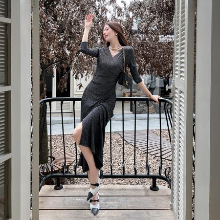 FA51592# 气质高档性感V领包臀长裙秋冬新款高级感长袖亮丝修身连衣裙