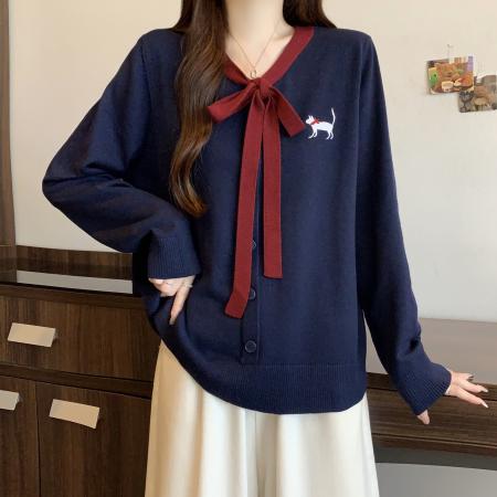 FA51622# 大码撞色绑带刺绣毛衣秋冬新款胖mm学院风卡通减龄上衣 服裝批發女裝批發服飾貨源