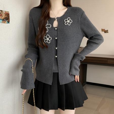 FA51623# 大码假两件花朵钉珠针织衫上衣秋冬新款内搭灰色打底衫 服裝批發女裝批發服飾貨源