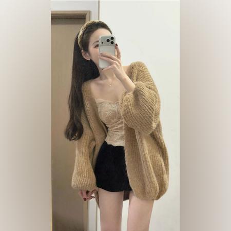 FA51658# 秋冬款美拉德慵懒感灯笼袖卡其色开衫柔软毛感外套黑色短裤两件套 服裝批發女裝批發服飾貨源