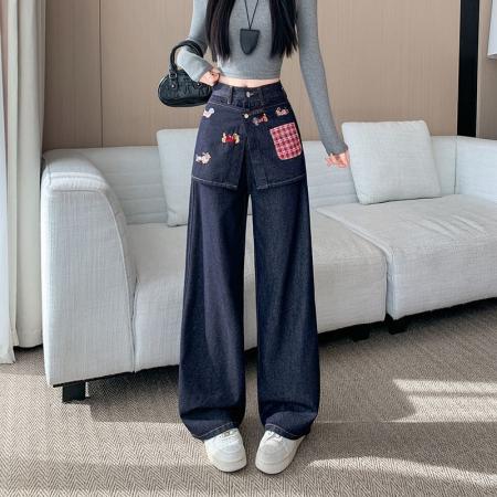 FA51671# 卡通刺绣假两件屁帘牛仔裤女秋季新款设计感直筒阔腿裤 服裝批發女裝批發服飾貨源