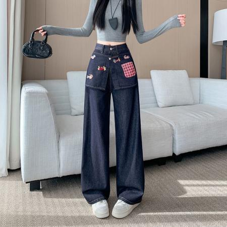 FA51671# 卡通刺绣假两件屁帘牛仔裤女秋季新款设计感直筒阔腿裤 服裝批發女裝批發服飾貨源