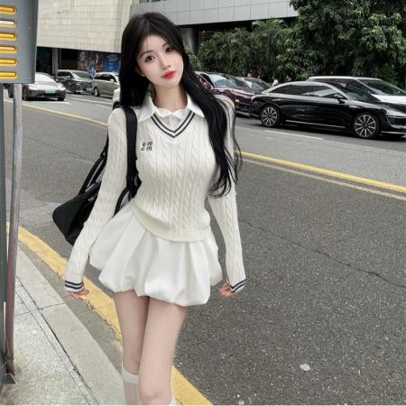 FA51736# 新款设计感刺绣V领麻花假两件长袖针织衫女 服裝批發女裝批發服飾貨源