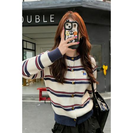 FA51758# 设计感小众拼色条纹针织开衫上衣秋季刺绣毛衣外套 服裝批發女裝批發服飾貨源