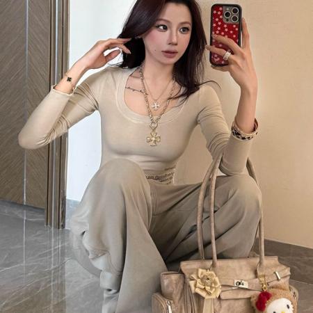 FA51813# 精棉1*1美式辣妹U领字母印花长袖t恤女秋致打底上衣 服裝批發女裝批發服飾貨源