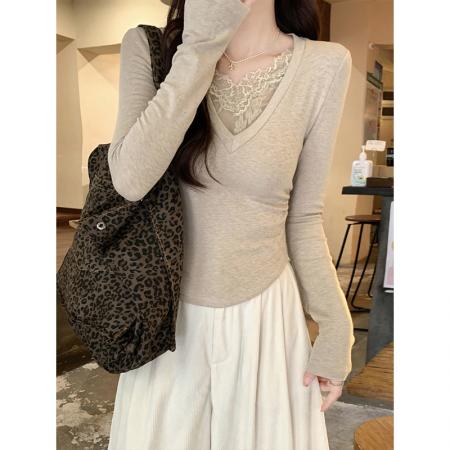 FA51858# 纯欲蕾丝拼接设计V领加绒长袖t恤女冬季新款辣妹褶皱收腰显瘦上衣 服裝批發女裝批發服飾貨源