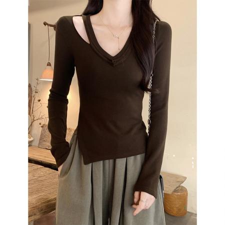 FA51864# 小众设计感辣妹镂空V领长袖t恤女冬季新款磨毛薄绒修身打底衫上衣 服裝批發女裝批發服飾貨源