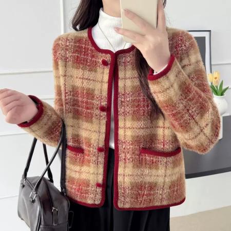 FA51899# 小香风格子短款水貂毛休闲外套女秋冬新款设计感针织开衫上衣 服裝批發女裝批發服飾貨源