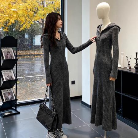 FA51921# 法式温柔风连帽长袖针织连衣裙女秋冬季修身显瘦气质毛衣长裙 服裝批發女裝批發服飾貨源