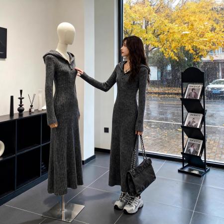 FA51921# 法式温柔风连帽长袖针织连衣裙女秋冬季修身显瘦气质毛衣长裙 服裝批發女裝批發服飾貨源