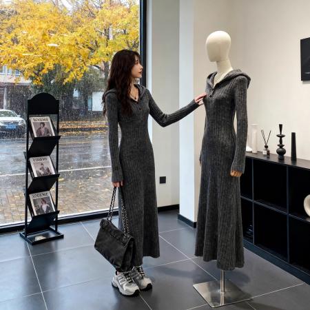 FA51921# 法式温柔风连帽长袖针织连衣裙女秋冬季修身显瘦气质毛衣长裙 服裝批發女裝批發服飾貨源