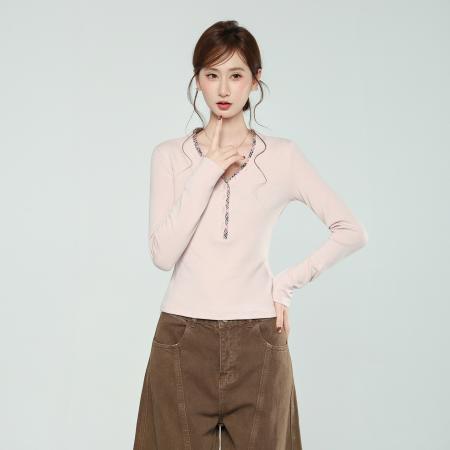FA51970# 粉色格子v领正肩长袖t恤女秋冬季修身新款内搭打底衫上衣 服裝批發女裝批發服飾貨源