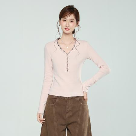 FA51970# 粉色格子v领正肩长袖t恤女秋冬季修身新款内搭打底衫上衣 服裝批發女裝批發服飾貨源