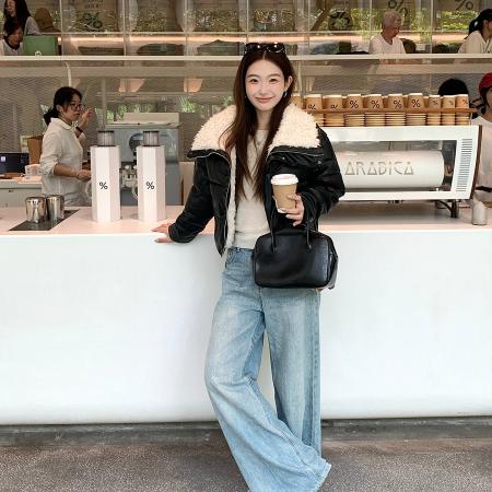 FA52047# 冬新款羊羔毛大翻领韩系宽松短款女PU皮时尚棉服外套  服裝批發女裝批發服飾貨源