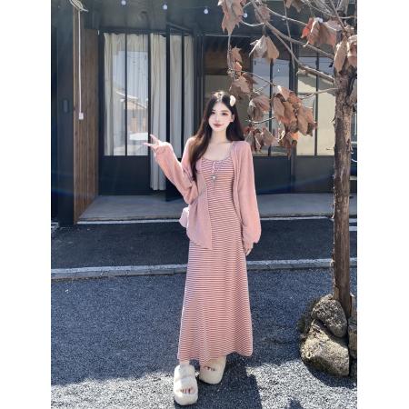 FA52101# 大码女装胖mm甜美纯欲温柔风条纹粉色吊带显瘦减龄两件套  服裝批發女裝批發服飾貨源