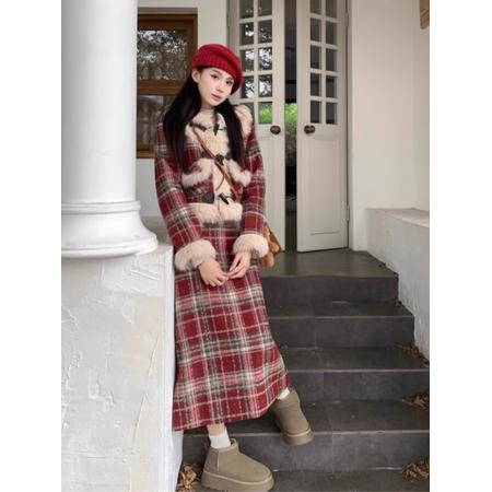 FA52120# 深冬装搭配一整套高级感圣诞格纹外套半身裙套装洋气显瘦两件套女  服裝批發女裝批發服飾貨源