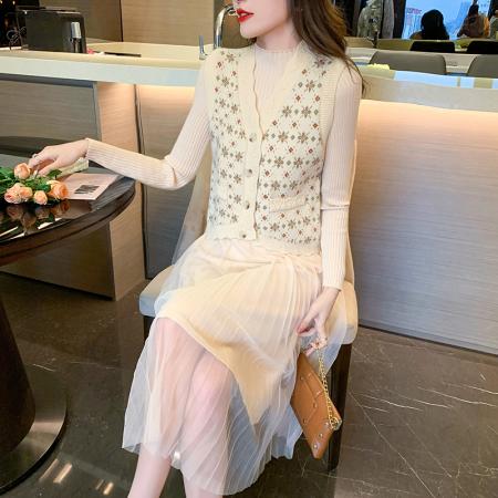 针织连衣裙女秋冬新款温柔气质名...