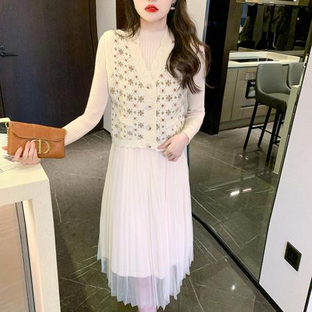 FA52147# 针织连衣裙女秋冬新款温柔气质名媛御姐茶歇法式马甲裙子套装  服裝批發女裝批發服飾貨源