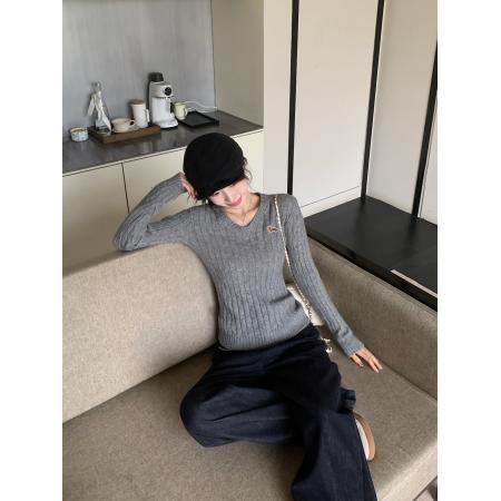 刺绣v领麻花针织衫女秋季新款打底内搭毛衣长袖上衣  服裝批發女裝批發服飾貨源