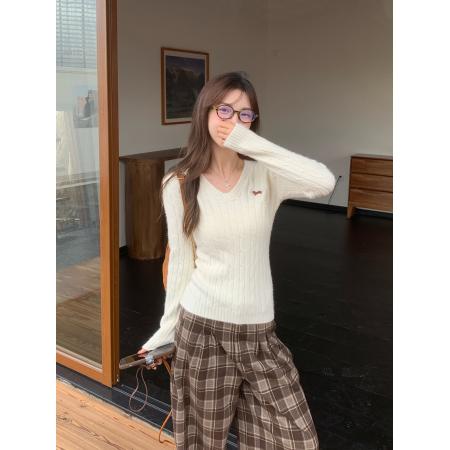 刺绣v领麻花针织衫女秋季新款打底内搭毛衣长袖上衣  服裝批發女裝批發服飾貨源