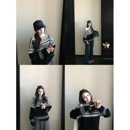 软糯羊毛纱斜肩老钱撞色提花针织衫  服裝批發女裝批發服飾貨源