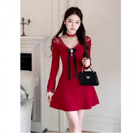 FA52342# 法式绝美气质挂脖露肩蕾丝连衣裙女秋冬新款性感新年红色收腰短裙  服裝批發女裝批發服飾貨源