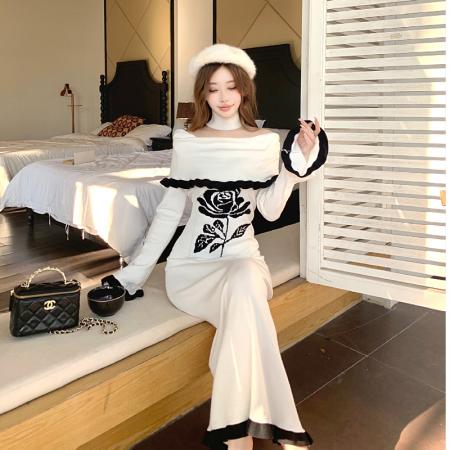 FA52344# 大圆领围脖花朵羊毛针织连衣裙女冬喇叭袖收腰A型修身长裙子  服裝批發女裝批發服飾貨源