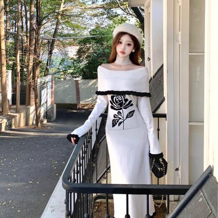 FA52344# 大圆领围脖花朵羊毛针织连衣裙女冬喇叭袖收腰A型修身长裙子  服裝批發女裝批發服飾貨源