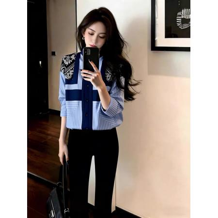 FA52363# 今年流行的漂亮小衫高级感轻奢减龄洋气设计感小众蓝色衬衫春季女  服裝批發女裝批發服飾貨源