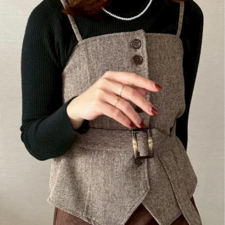 FA52435# 春秋黑色半高领打底毛衣+毛呢显瘦马夹吊带叠穿两件套套装  服裝批發女裝批發服飾貨源