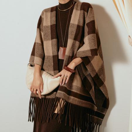 FA52438# 秋冬保暖针织格纹流苏围巾长款外搭披风美拉德女针织披风  服裝批發女裝批發服飾貨源