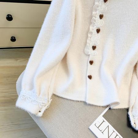 秋冬新款甜美复古木耳花边爱心纽扣毛绒针织上衣小众宽松绒衫
