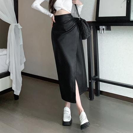 不规则半身裙秋冬设计感褶皱皮裙pu包臀高腰百褶中长款裙