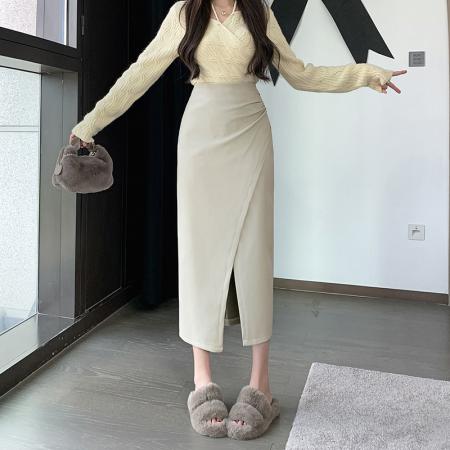 不规则半身裙秋冬设计感褶皱皮裙pu包臀高腰百褶中长款裙