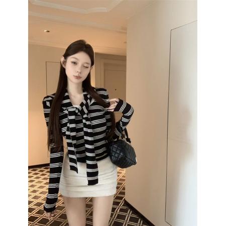 FA52472# 复古撞色条纹圆领长袖针织衫女秋季气质显瘦休闲上衣