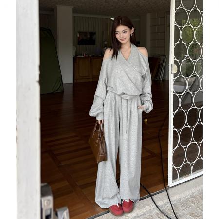 秋冬新款露肩挂脖卫衣休闲露背上衣阔腿裤两件套装潮女