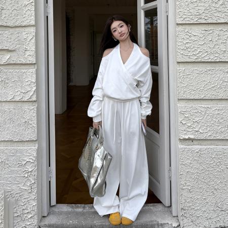 秋冬新款露肩挂脖卫衣休闲露背上衣阔腿裤两件套装潮女