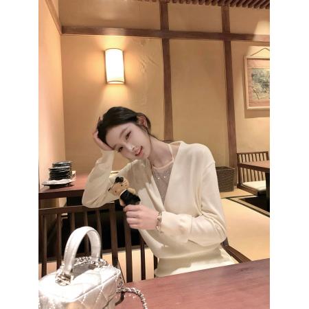 热狗很辣首尔恋人亮片挂脖设计感针织包臀连衣裙短裙